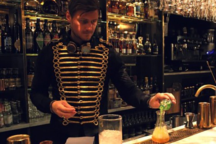 Cocktailprovning med 5 drinkar inkl. tillbehör hos Steampunk (5 av 7)