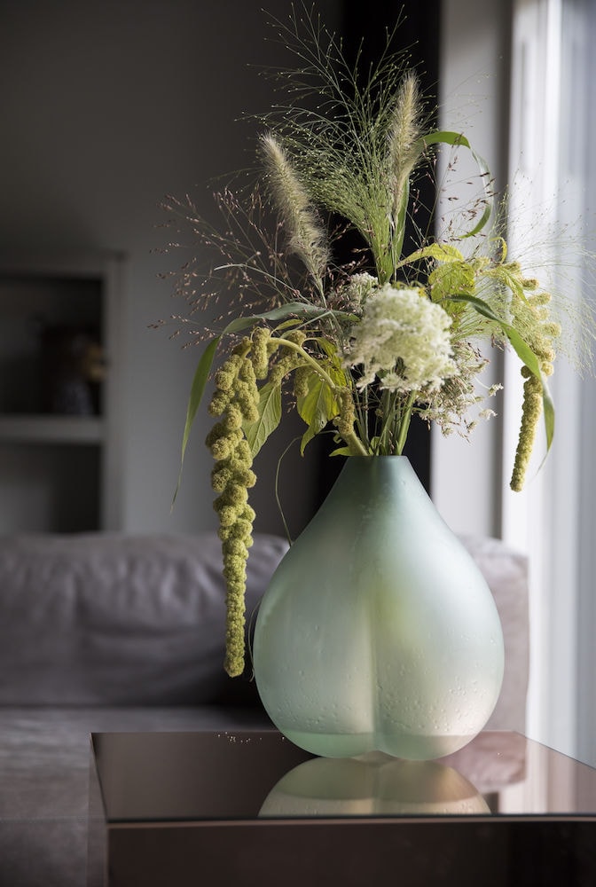ByOn Vase Adore Green frosted (1 av 5)