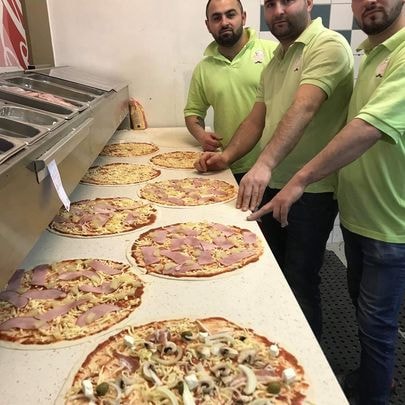 Stenugnsbakad pizza från Silverkråkans Pizzeria, Västra Frölunda (2 av 5)