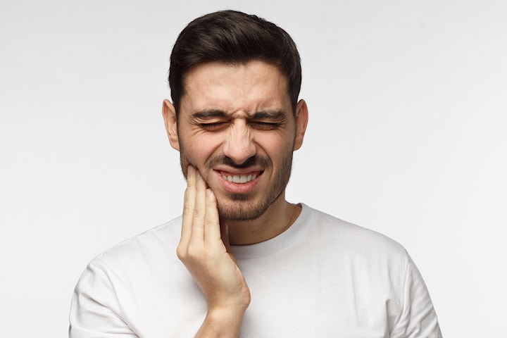 Botulinumtoxin mot tandgnissel – ger smalare ansikte