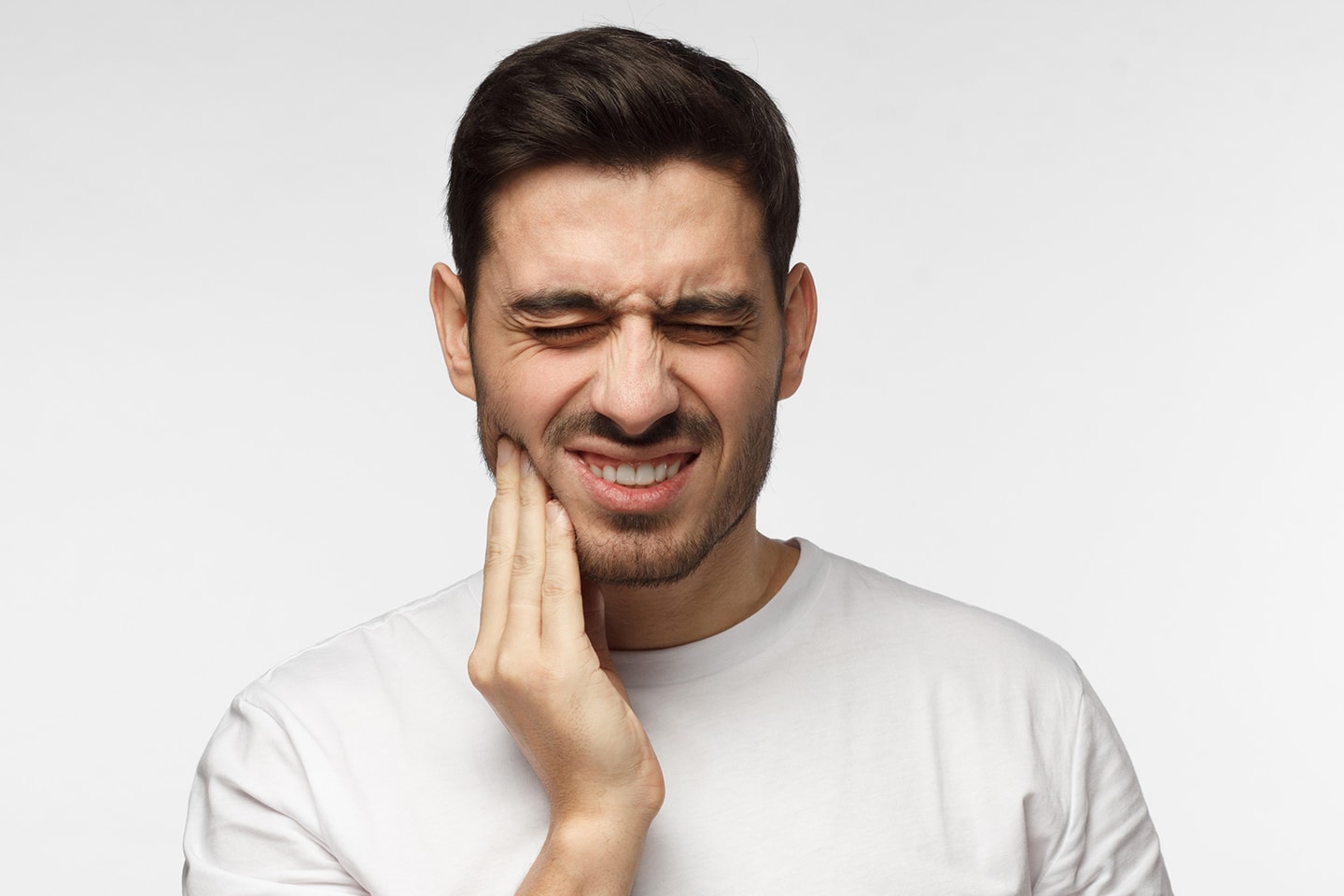 Botulinumtoxin mot tandgnissel – ger smalare ansikte (1 av 2)