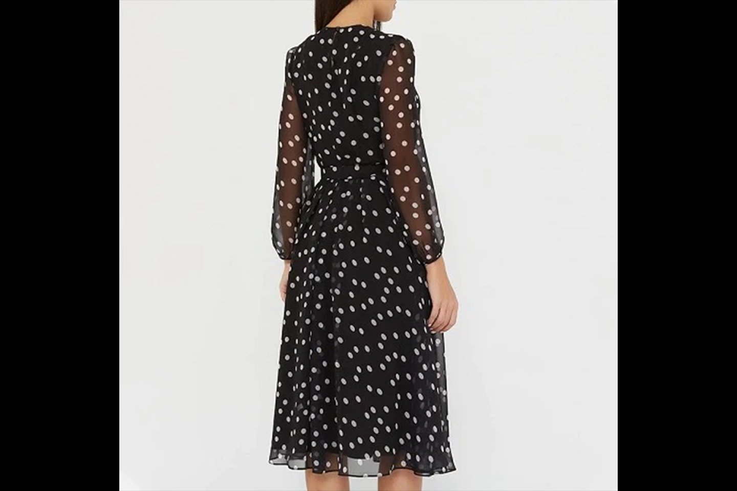 Elegant polkadot kjole (1 av 4)