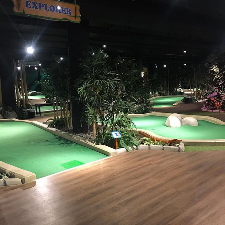 Minigolf på Paradise Adventure Golf för upp till 30 personer! (3 av 5) (4 av 5)