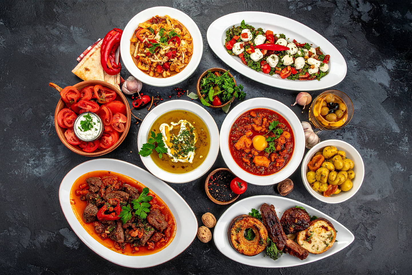 8-retters sharing meny hos Bab Touma Restaurant & Bar på Grünerløkka