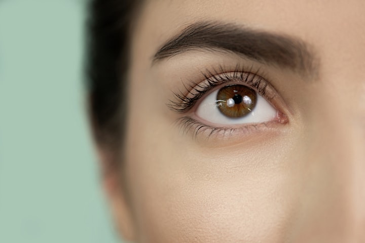 Onlinekurs för lash lift, laminering och färgning av ögonbryn