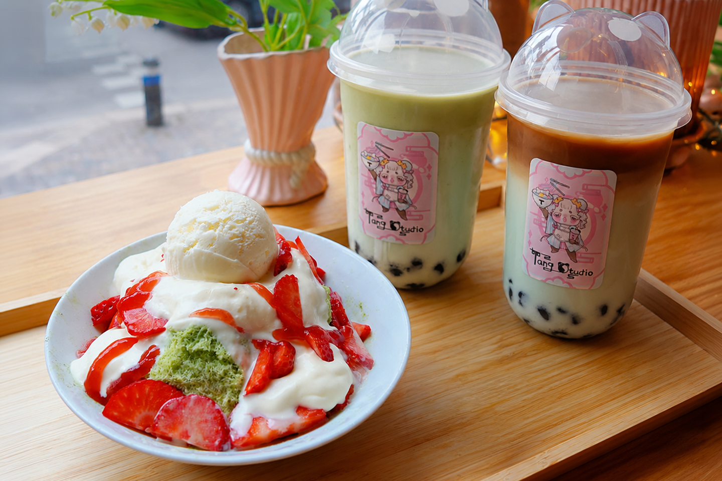 Boba Tea med eller utan matcha dessert hos Tang Studio Cafe i Linné