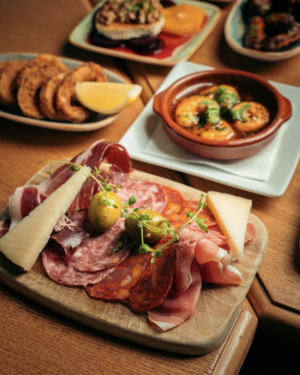 Spanskt julbord hos Caliente City på Norrmalm | Let’s deal