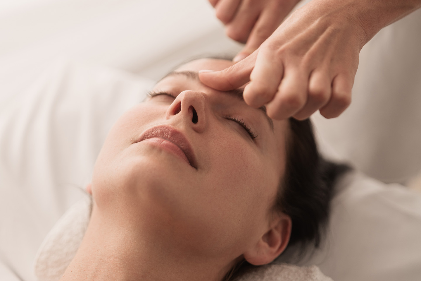 Ansiktmassage och Shiatsu punktbehandling hos Naturaé Clinic i Malmö