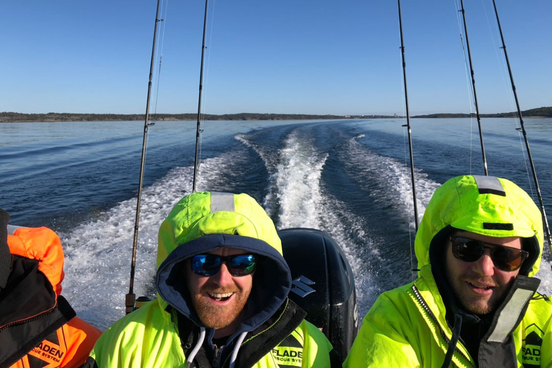 Heldag med fiskeguide, lunch & utrustning upp till 4 pers med FiskeDan