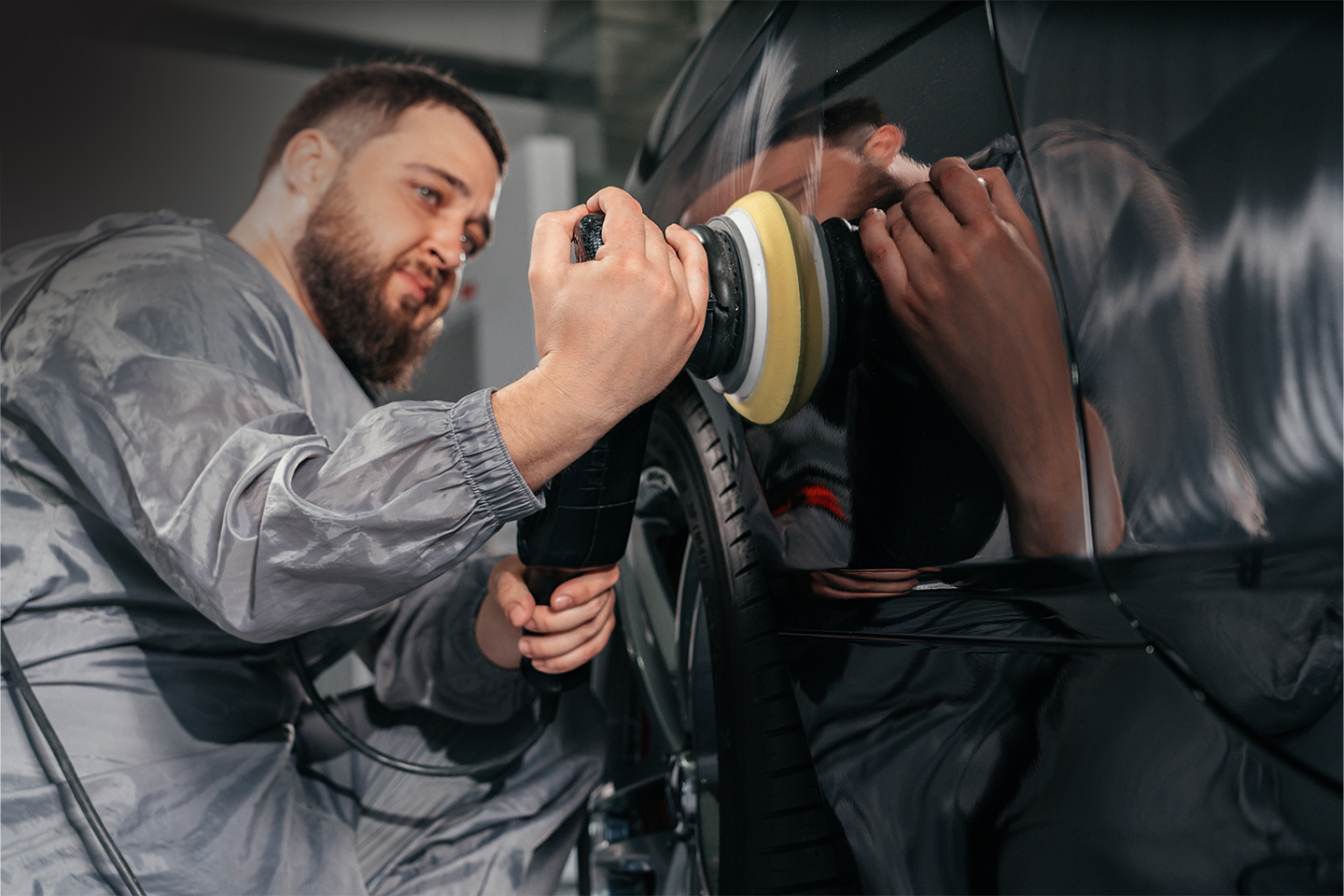 Innvendig og utvendig vask med maskinpolering hos Trondheim Bilvask Lade