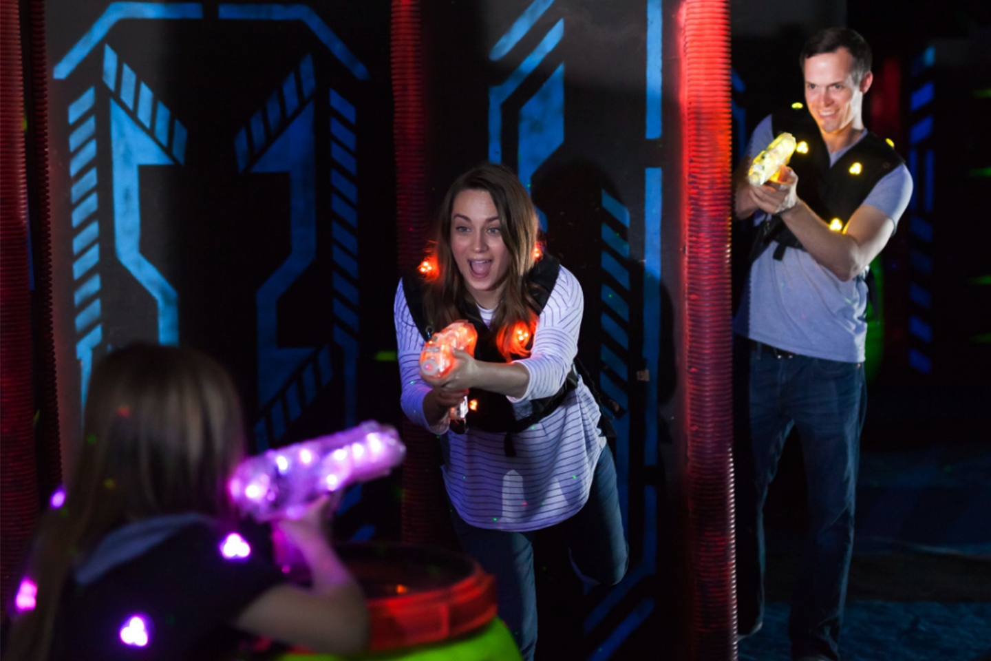 Hyr hela arenan för upp till 40 personer 1-3 spel hos Laserdome Bromma
