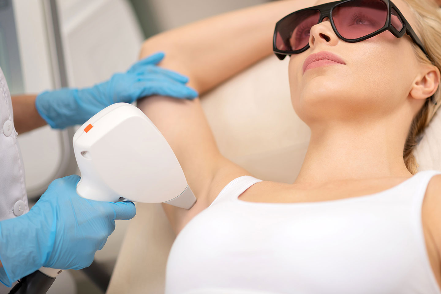 Permanent hårborttagning med laser hos PhiArtSweden i Järfälla