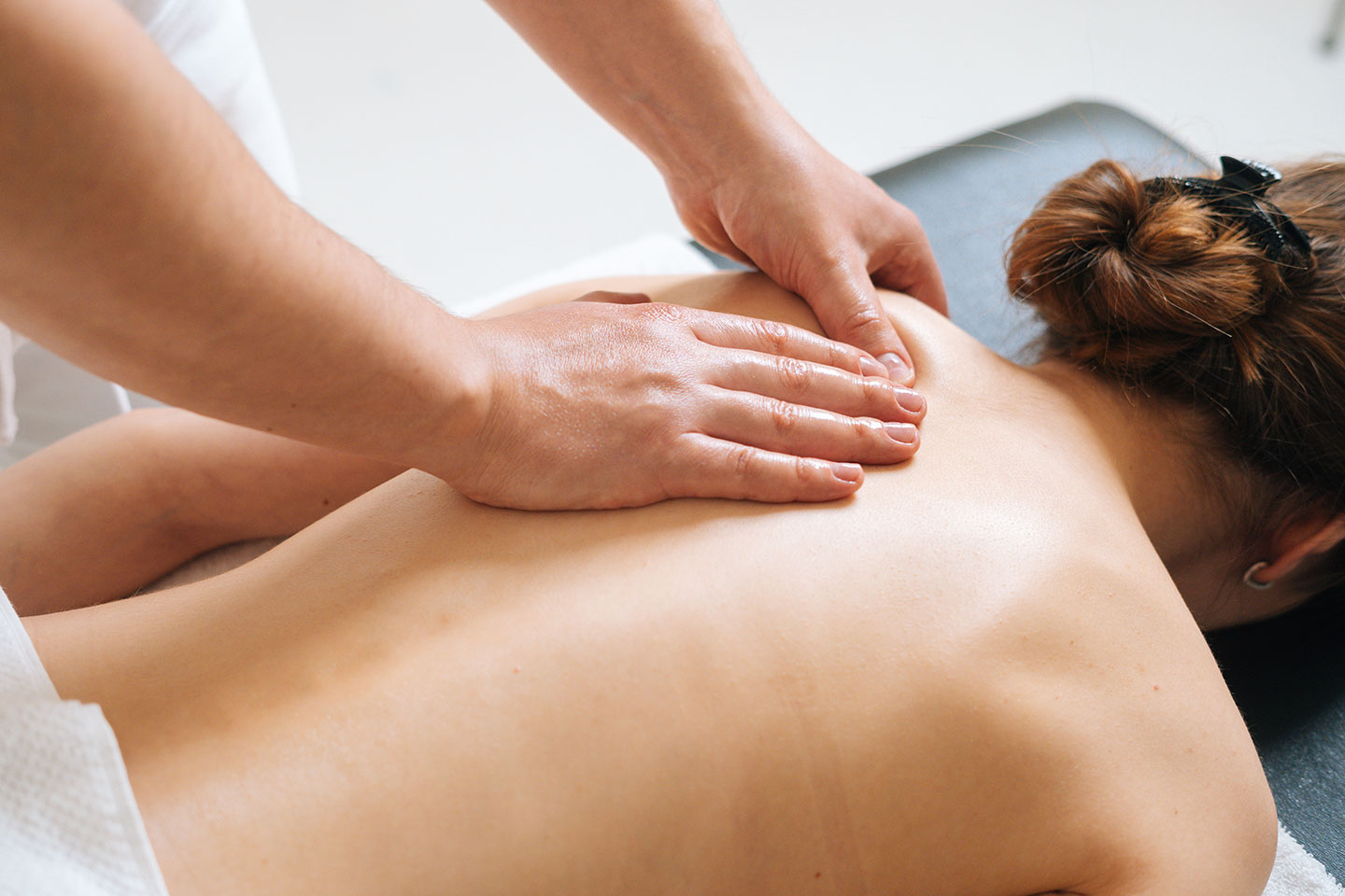 Klassisk massage eller idrottsmassage vid Triangeln