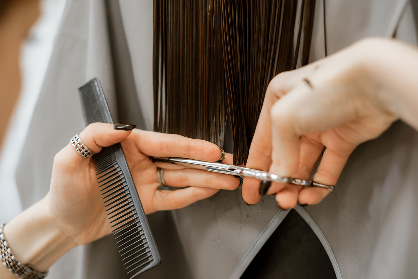 Klippning inkl. tvätt och styling hos Salong Honey i Majorna