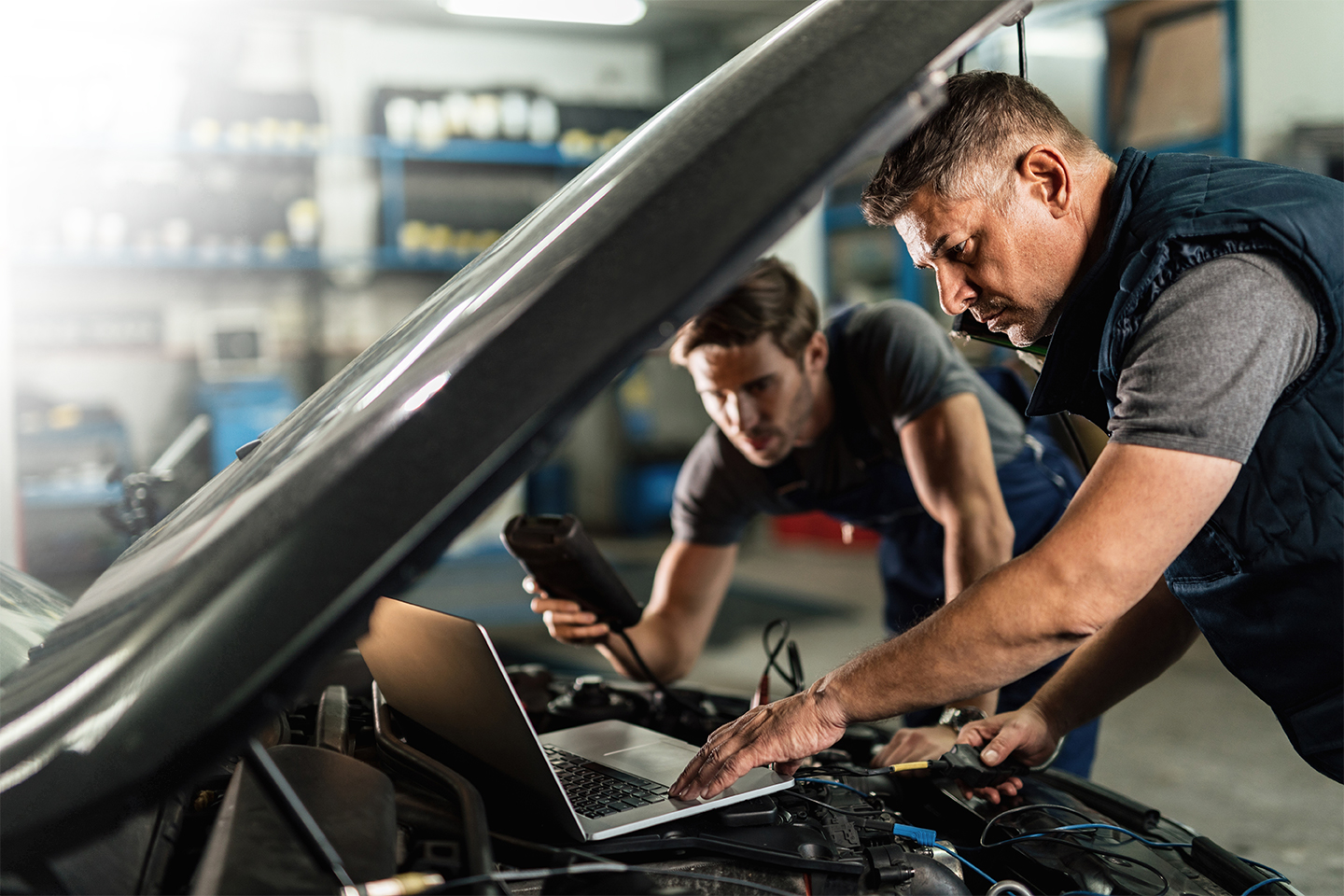 12-punkts kontroll inkl. oljeskift og filter hos Oppsal Bilservice og Oslo Bilelektriske