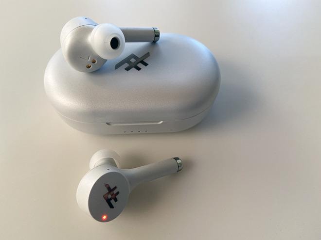 IFROGZ AIRTIME PRO Äkta trådlösa öronsnäckor + laddningsväska (5 av 9)