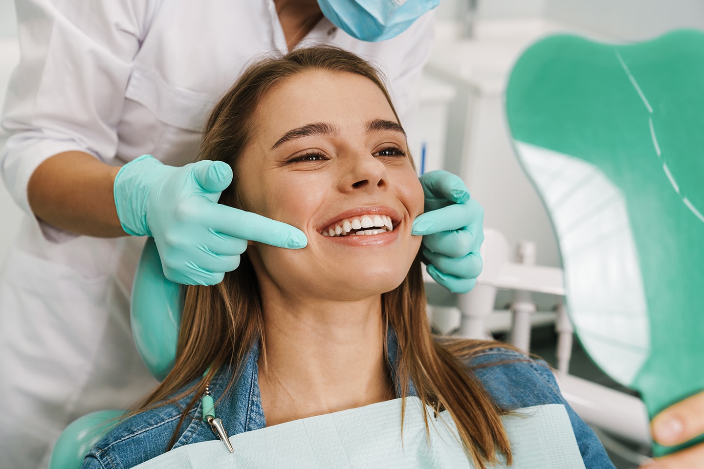 Komplett tannlegeundersøkelse hos Tannlege Mariken (1 av 2)