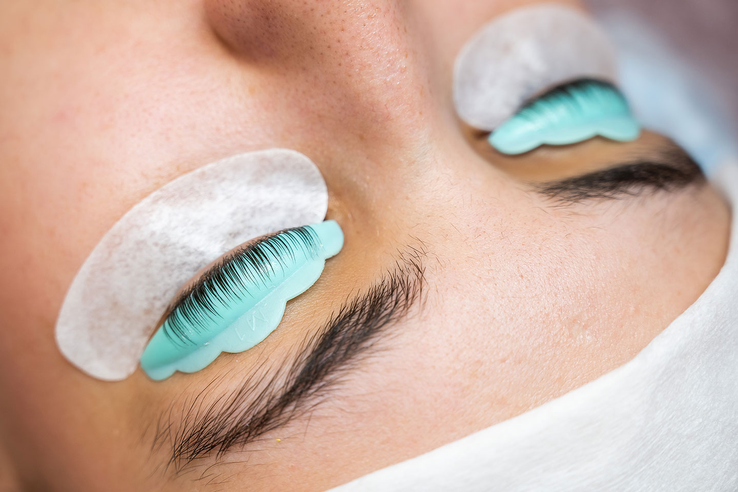 Lash lift med keratin och färg i Sundbyberg