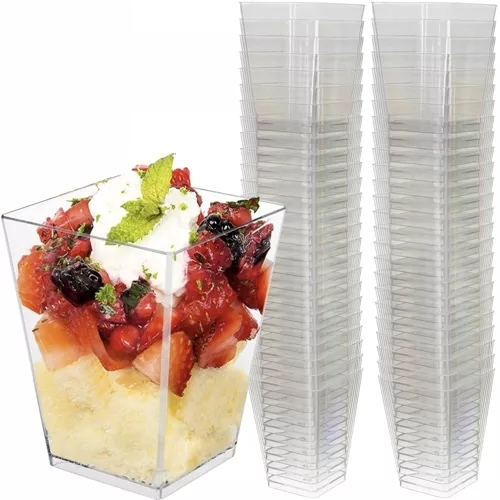 Firkantede plastbegre for dessert 50-pak