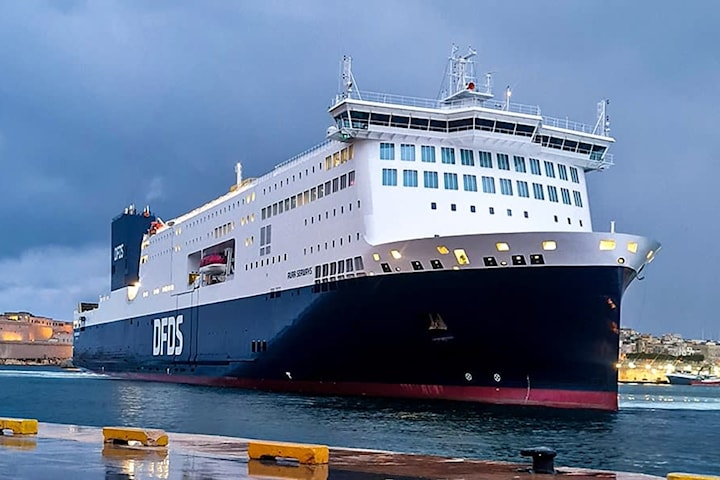 Färjeöverfart Karlshamn till Klaipeda i Litauen med DFDS