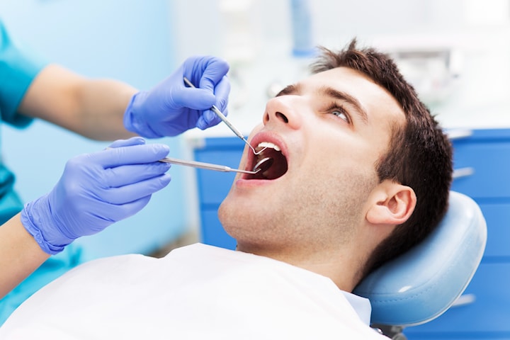 Tandundersökning med lättare tandstensborttagning