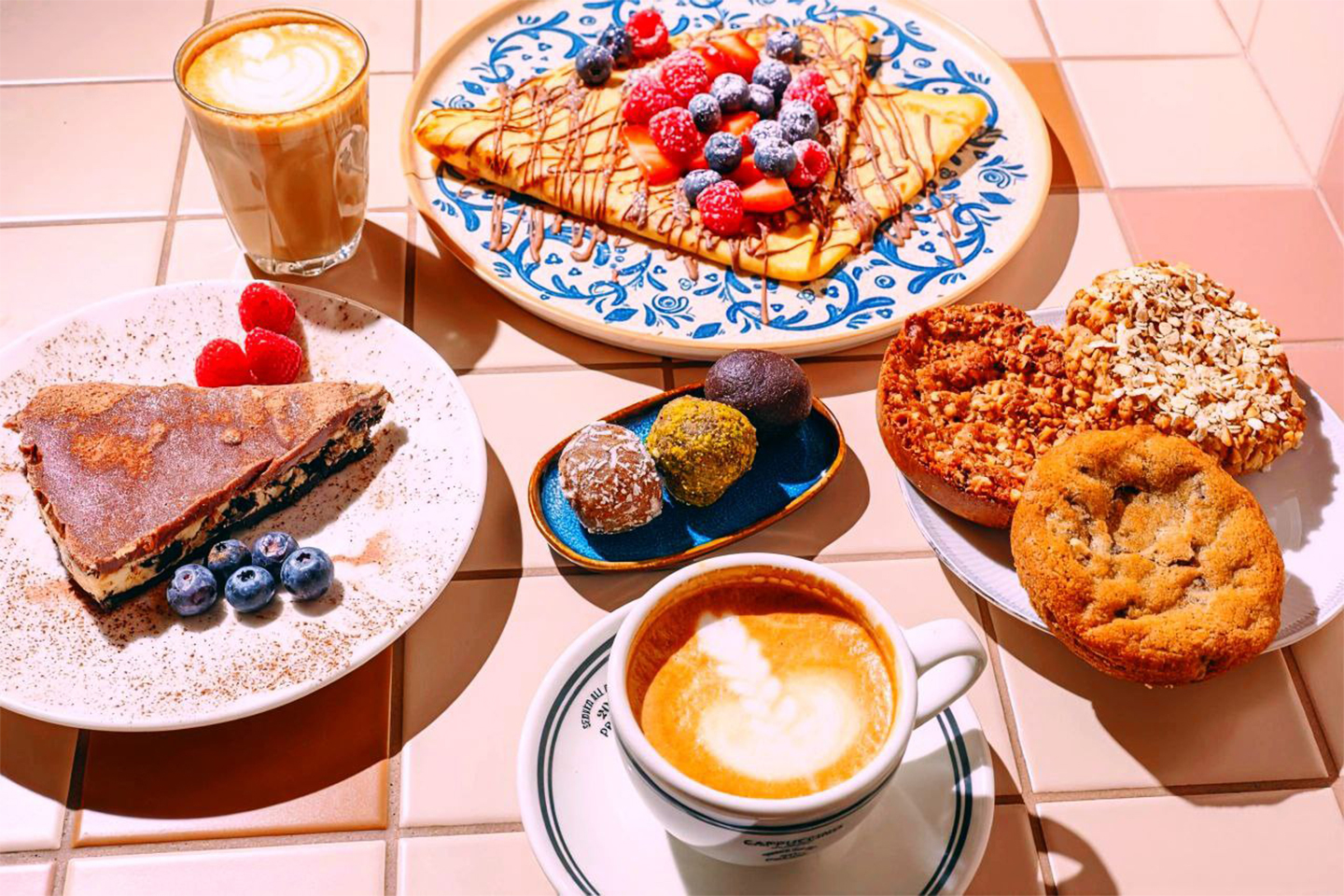 Crêpe eller Vaffel + kaffe hos Bloom & Brew, midt i sentrum