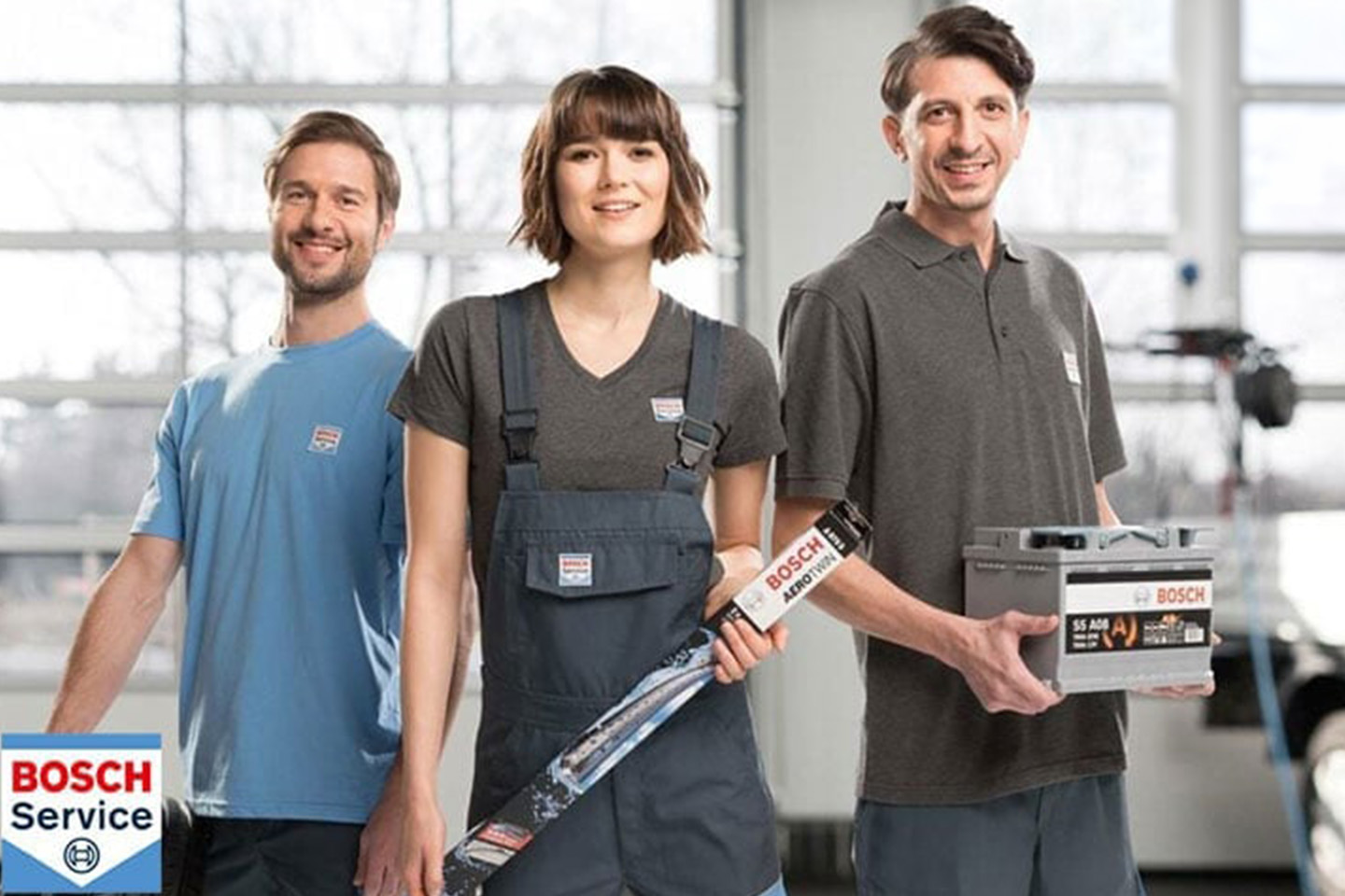 Basservice med stämpel i serviceboken hos Bosch Car Service, Södermalm