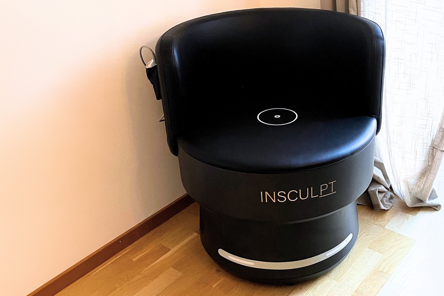 Insculpt Chair hos Global Aesthetic i Sundbyberg