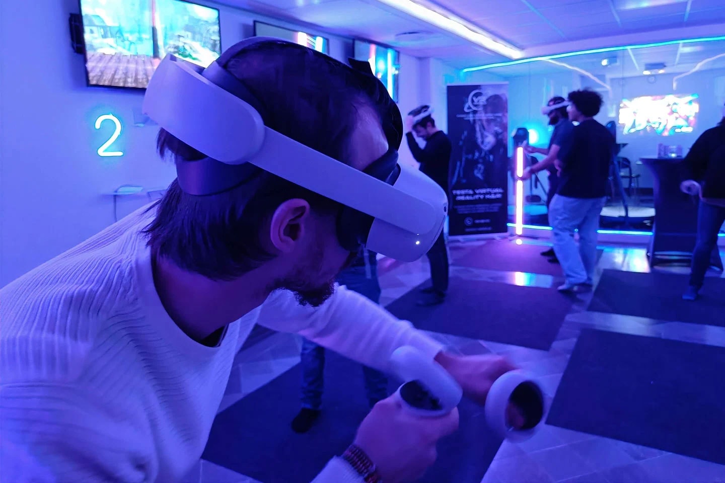 Upplev VR på VR-World, 30 min eller 2 tim för 2 personer (11 av 14)