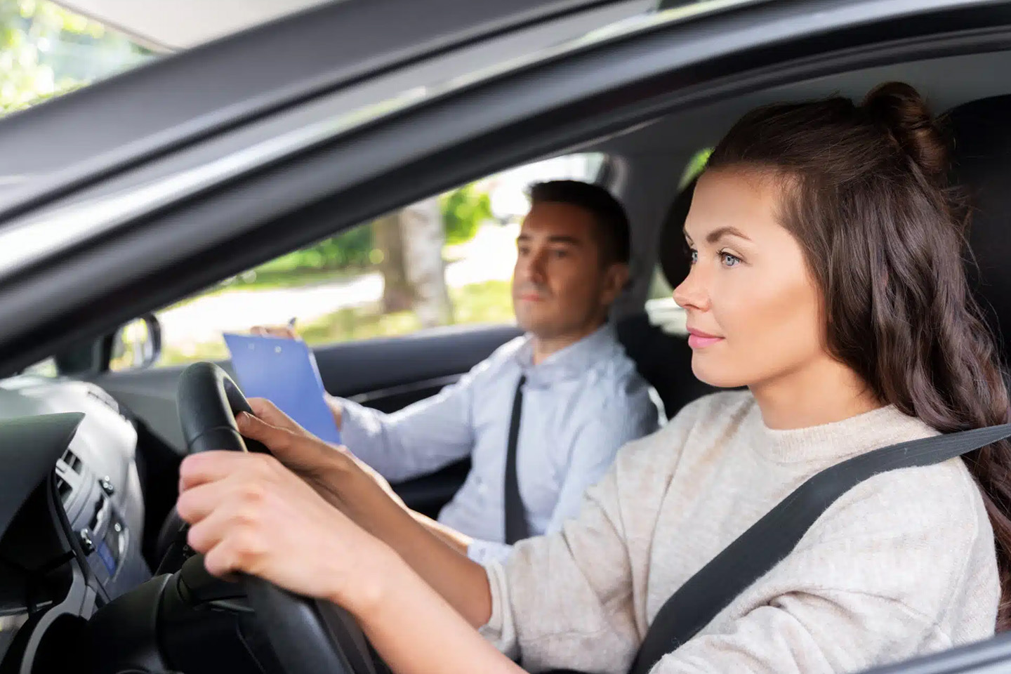 Startpaket eller intensivkurs hos Karlskrona Trafikskola