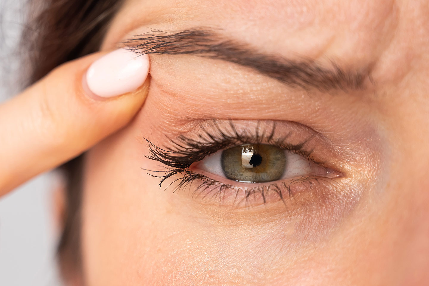 Strama upp huden runt ögonen med Plasmalift hos Plasma Söder på Södermalm