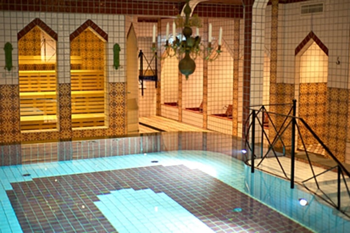1 natt för 2 med spa & frukost på Hotell Havanna i Varberg