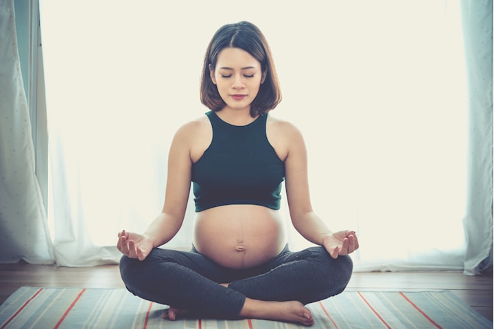Gravidyoga och gravidpilates live online med Egen tid