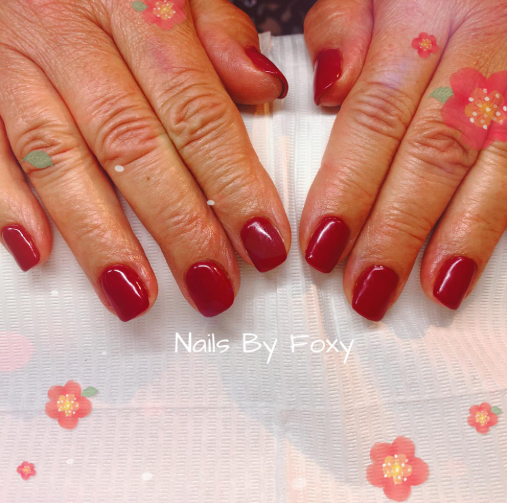 Nagelförstärkning eller gellack med helfärg hos Nails by Foxy (2 av 4)