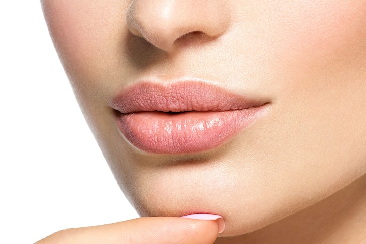 BB-lips läppigmentering eller BB-glow behandling på Södermalm