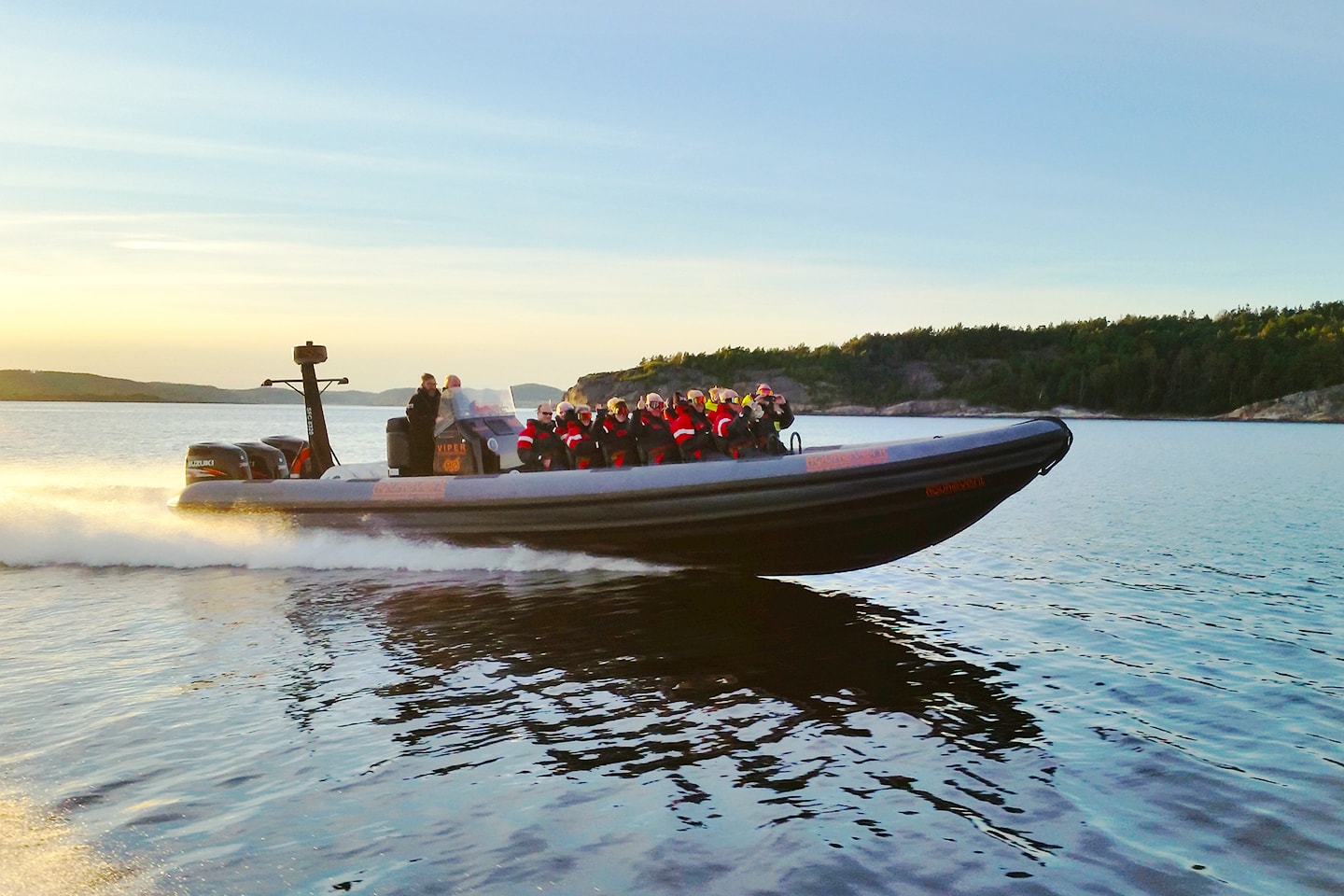 RIB-båt - 20 minuters fartfylld tur på vackra Smögen med Aquaevent (4 av 9)
