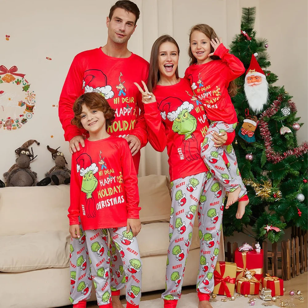 Matchande pyjamasset för hela familjen (2 av 13)