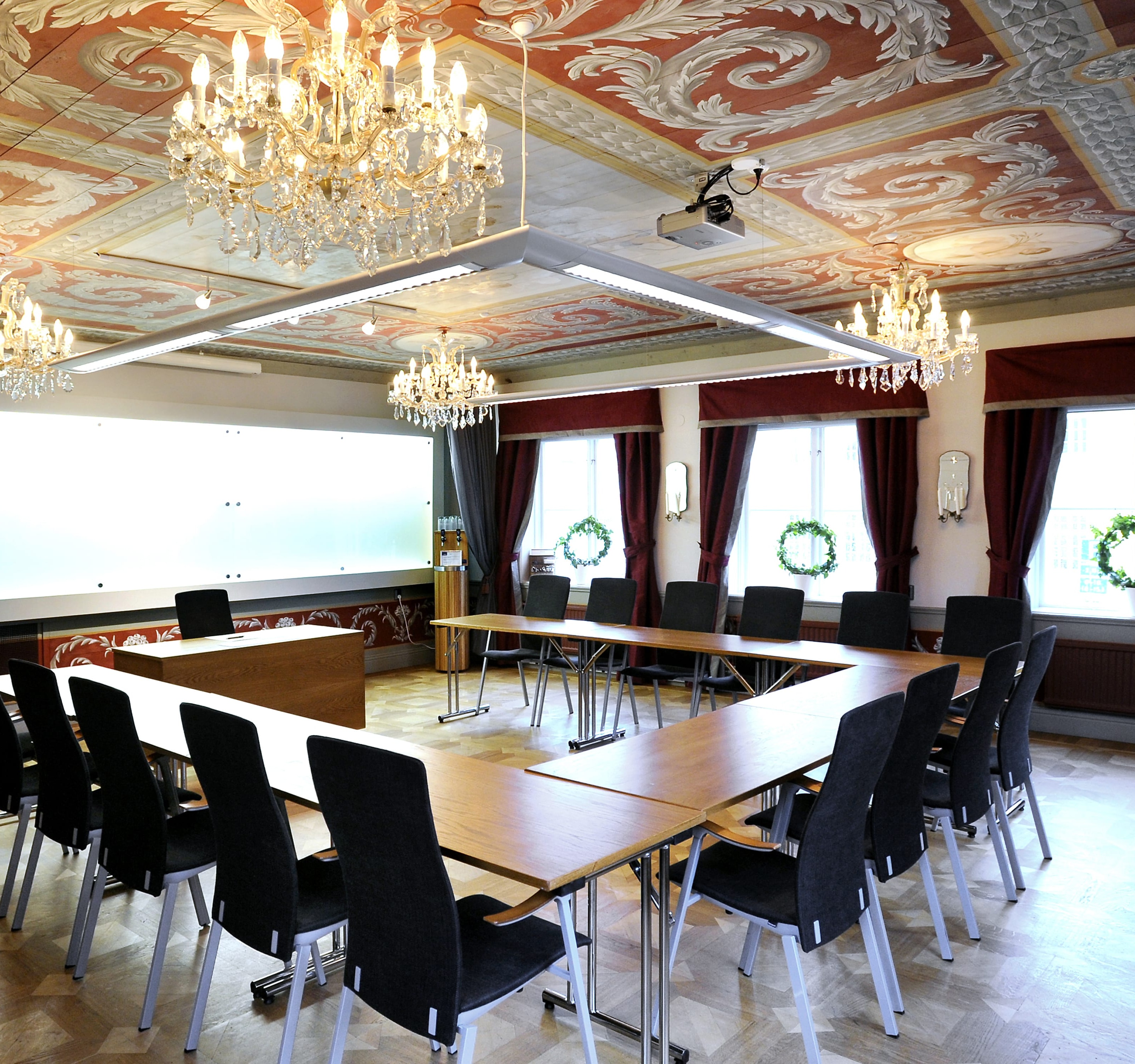 En natt för 2 inkl. middag och frukost på Gripsholms Värdshus (9 av 17)