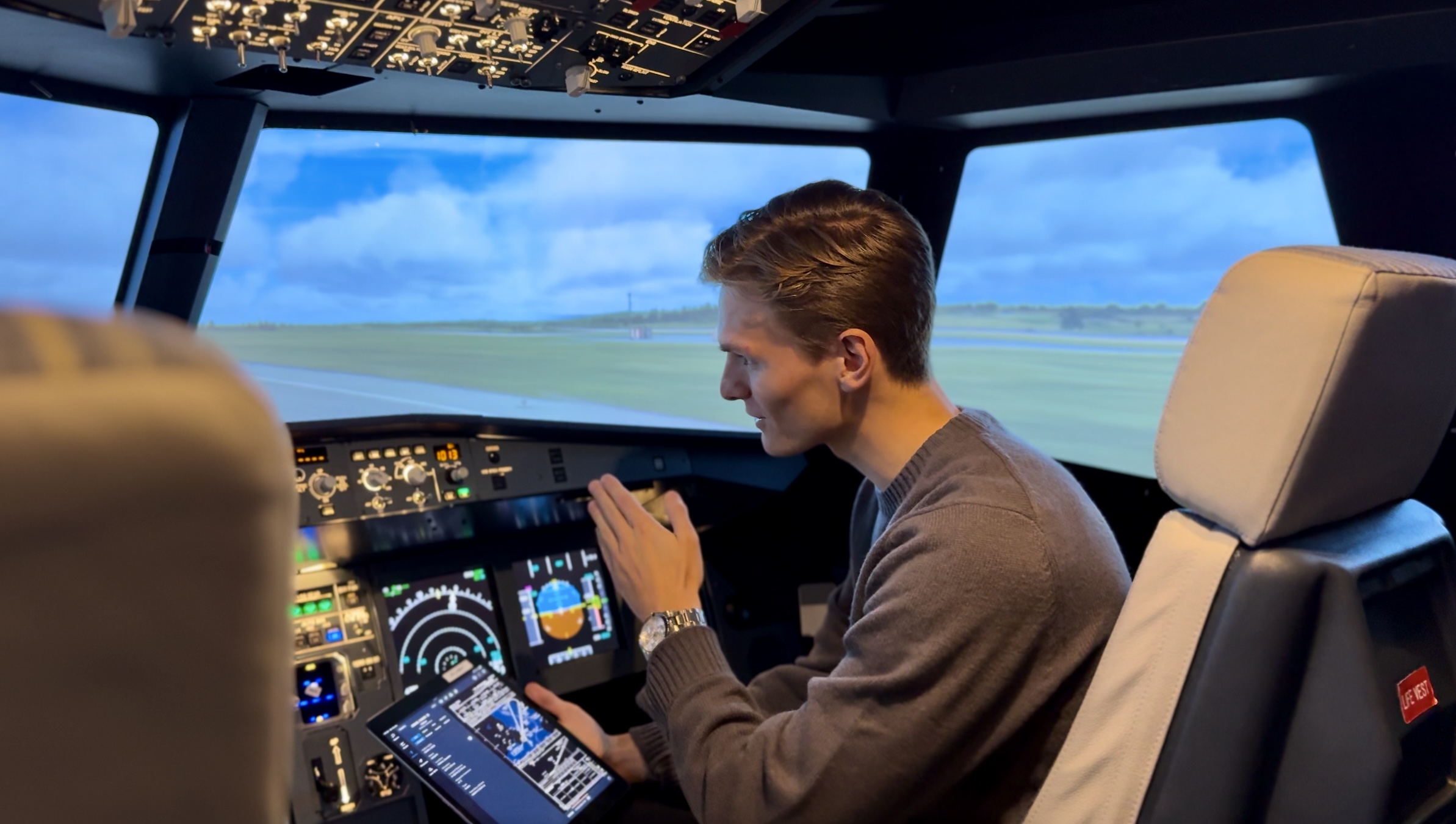 Flyg Airbus A320 i Flygsimulator hos FlyBy på Quality Hotel View i ...