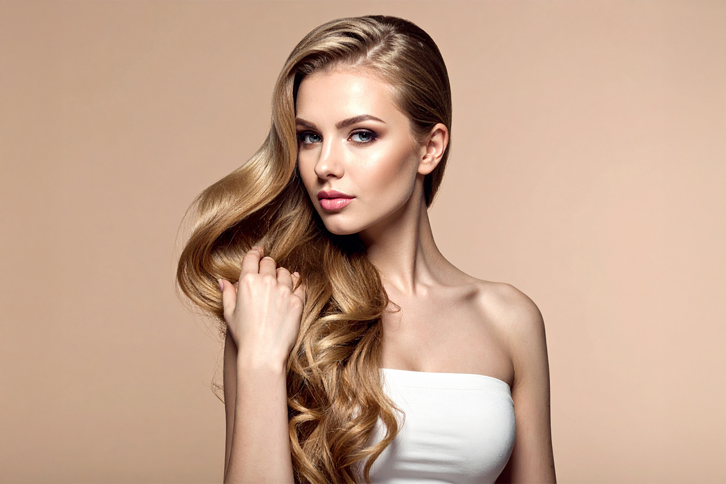 Sipimo hår- og hodebunnsbehandling inkl. velvære og massasje hos Novalié på Frogner