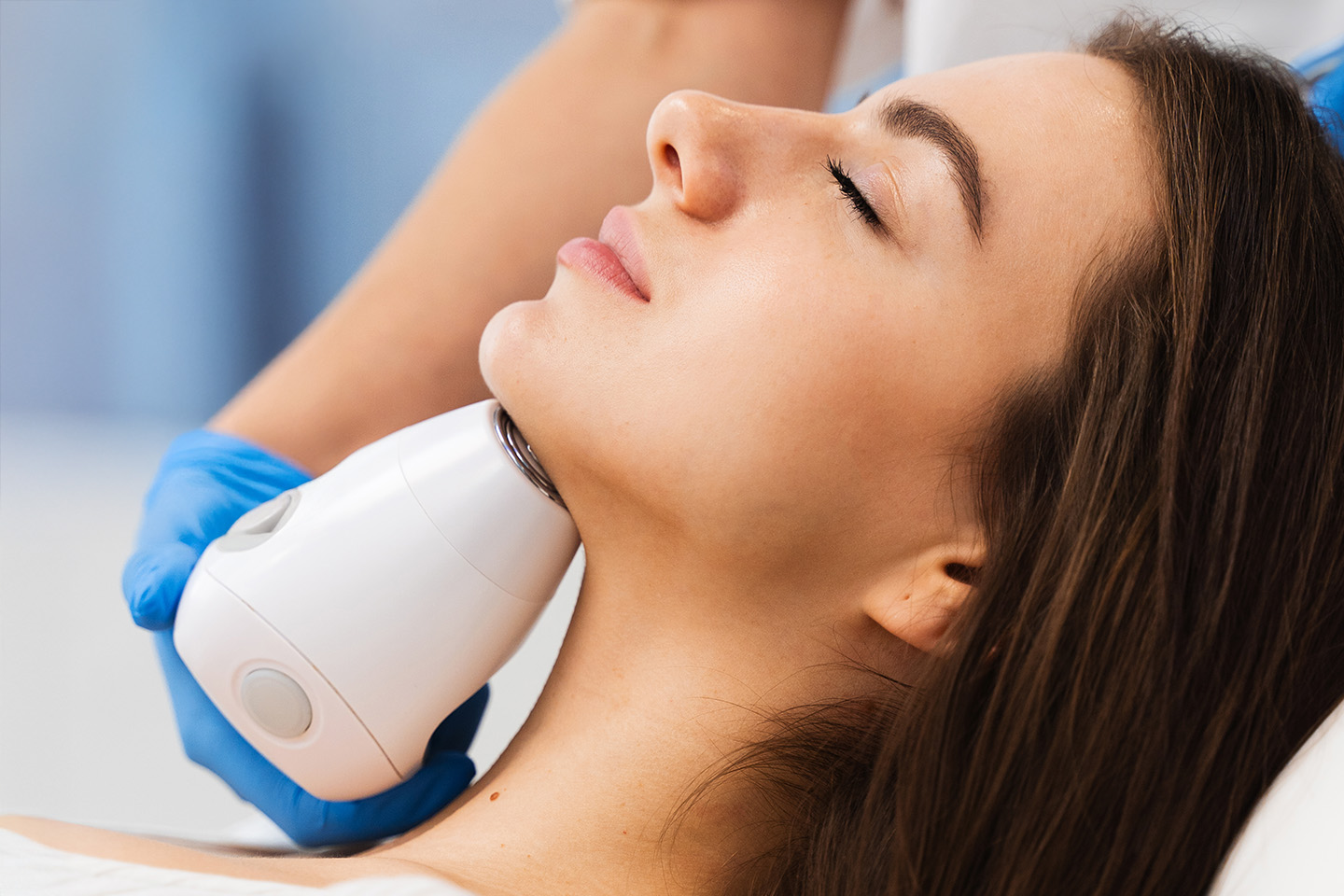 HIFU 13D Pro huduppstramning hos Studio 57 Linnégatan