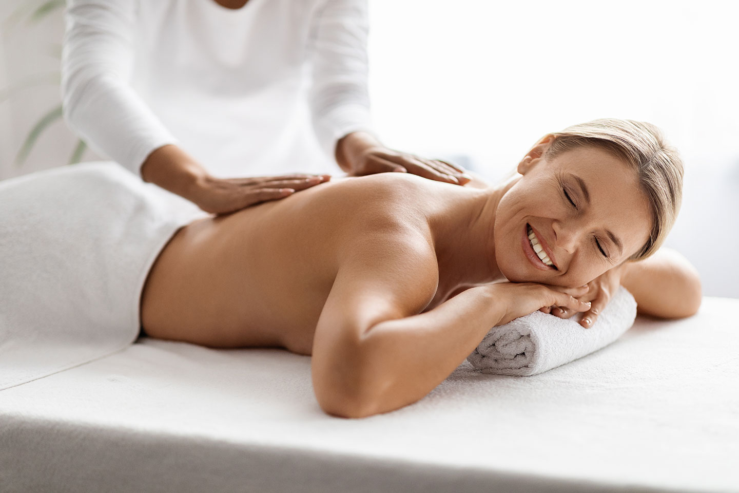 Djupgående klassisk, lymf eller aroma lyxmassage i Stampen