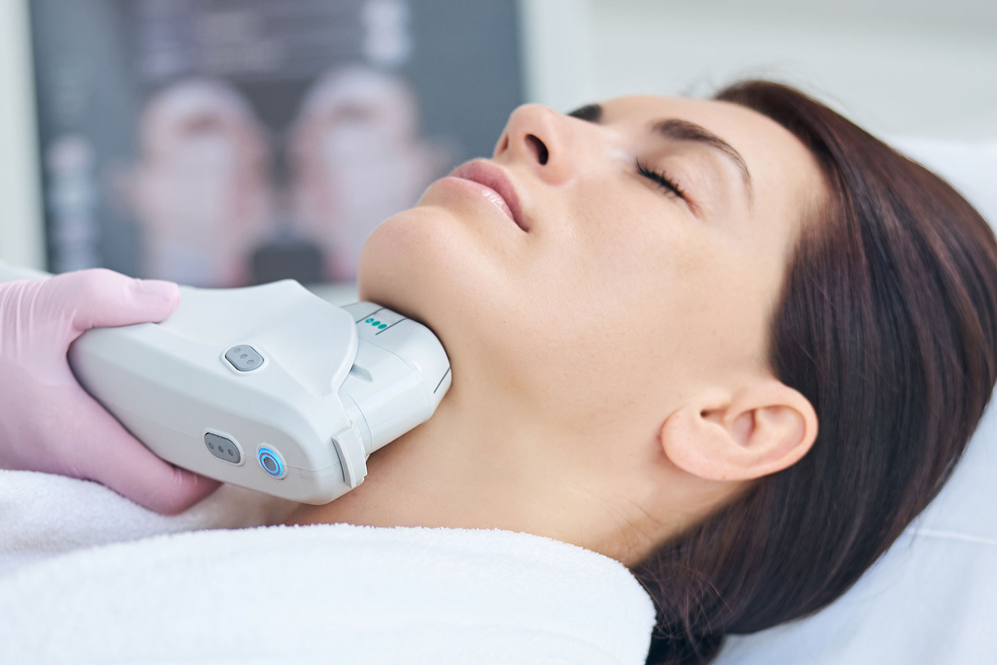 Ansiktslyft, uppstramning och hudföryngring med HIFU 20D i Sundbyberg