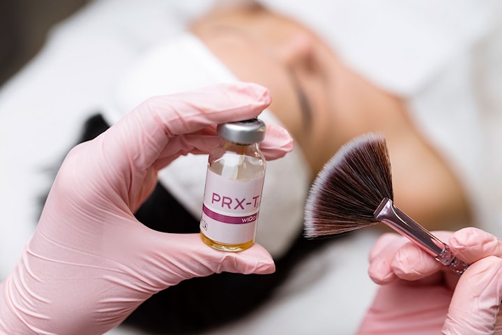 Prx-t33 anti-age ansiktsbehandling hos DM Beauty Clinic vid Avenyn