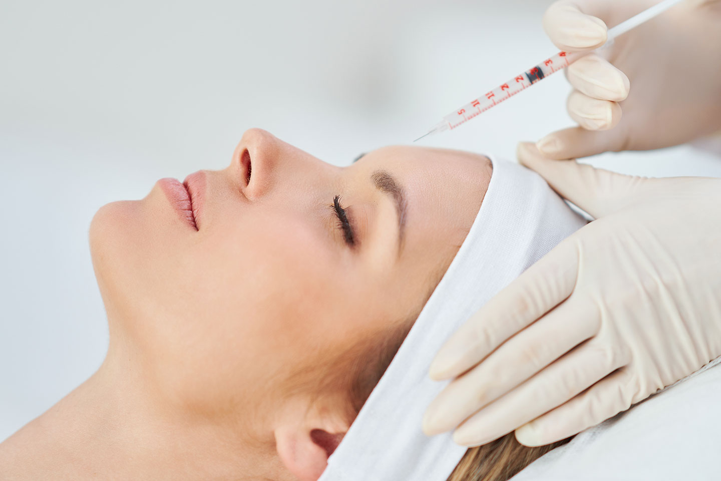 1,1 ml fillers & 3 områden botulinumtoxin hos Linné Tandläkarcenter