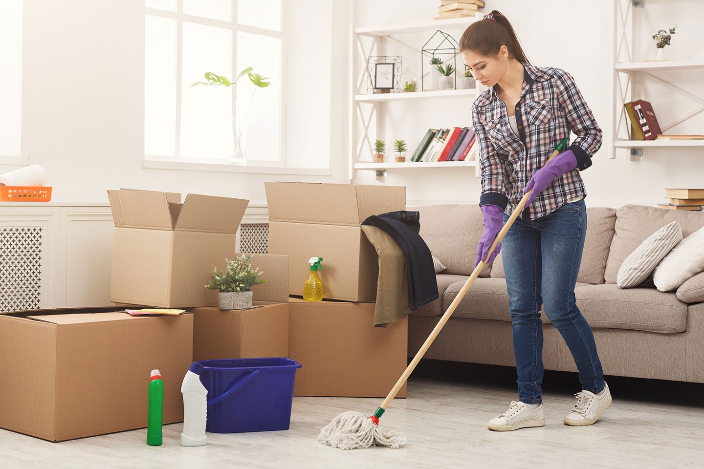 Flyttstäd upp till 160 kvm med fönsterputs av Cowell Business Development