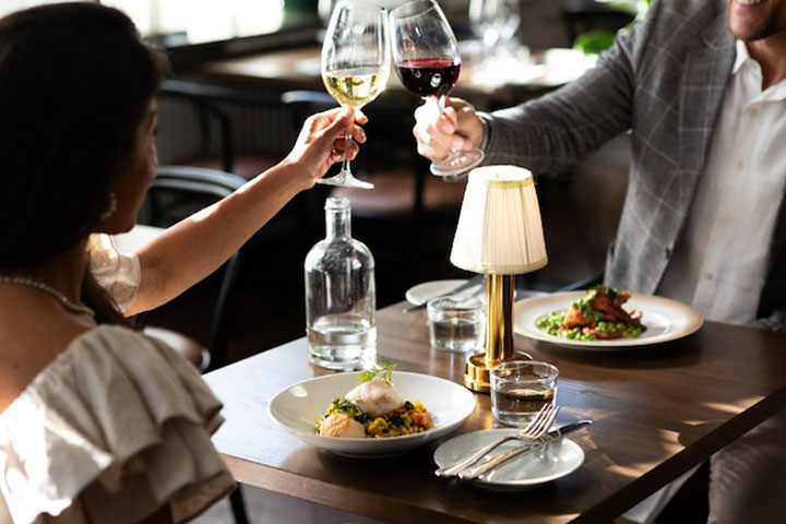 Boende för 2 med middag och frukost hos Continental du Sud i Ystad