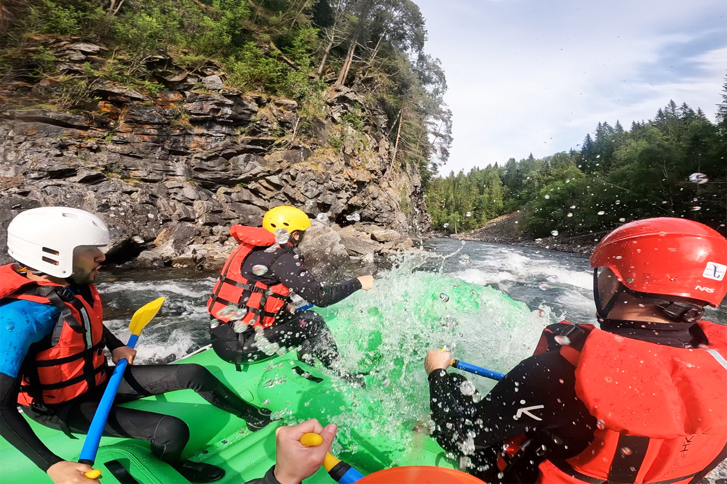 Overnatting, sauna med utsikt & rafting eller kajakk hos Mad Goats på Sjoa