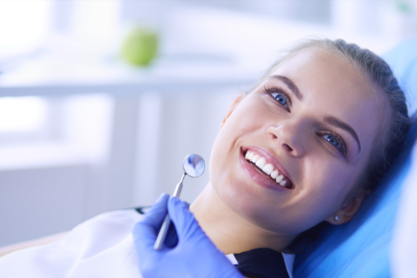 Komplett tannlegeundersøkelse med AirFlow hos Rosenhoff Tannklinikk (1 av 2)