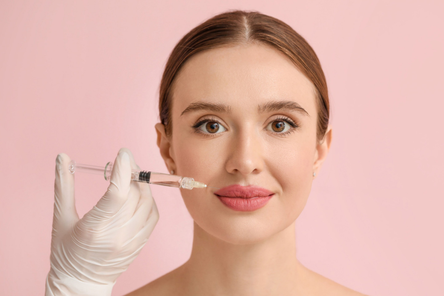 Fillers 1,1 eller 2,2 ml med Revolax hos Elli kliniken i Landala